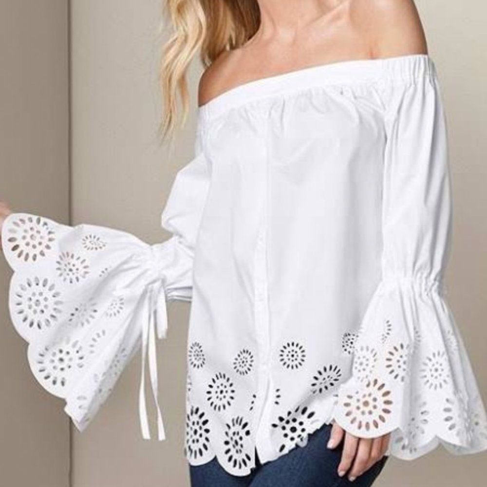 NWOT White Off-Shoulder Bell Sleeve Shirt Size 8 - Picture 1 of 7